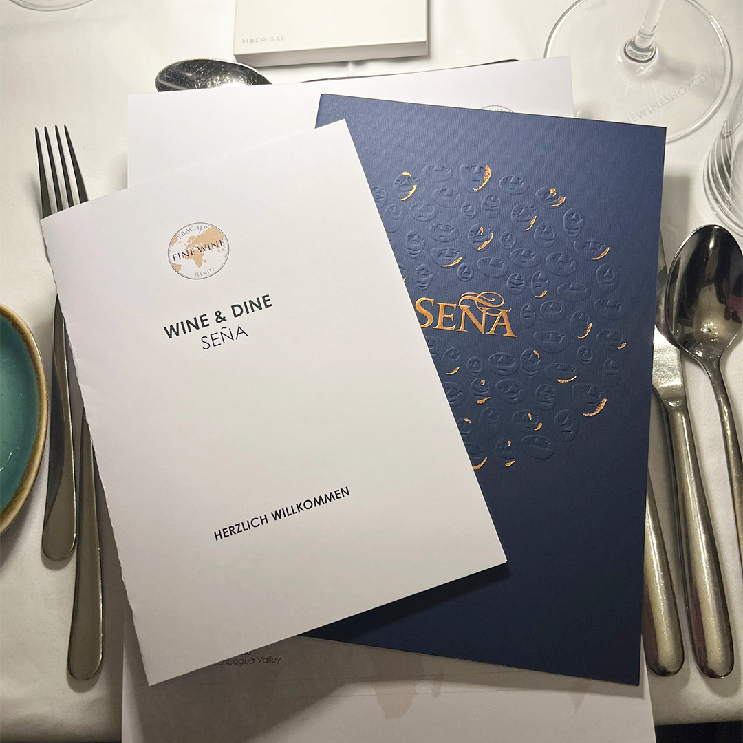 Wine & Dine Sena Menükarte vom Wine & Dine mit Sena